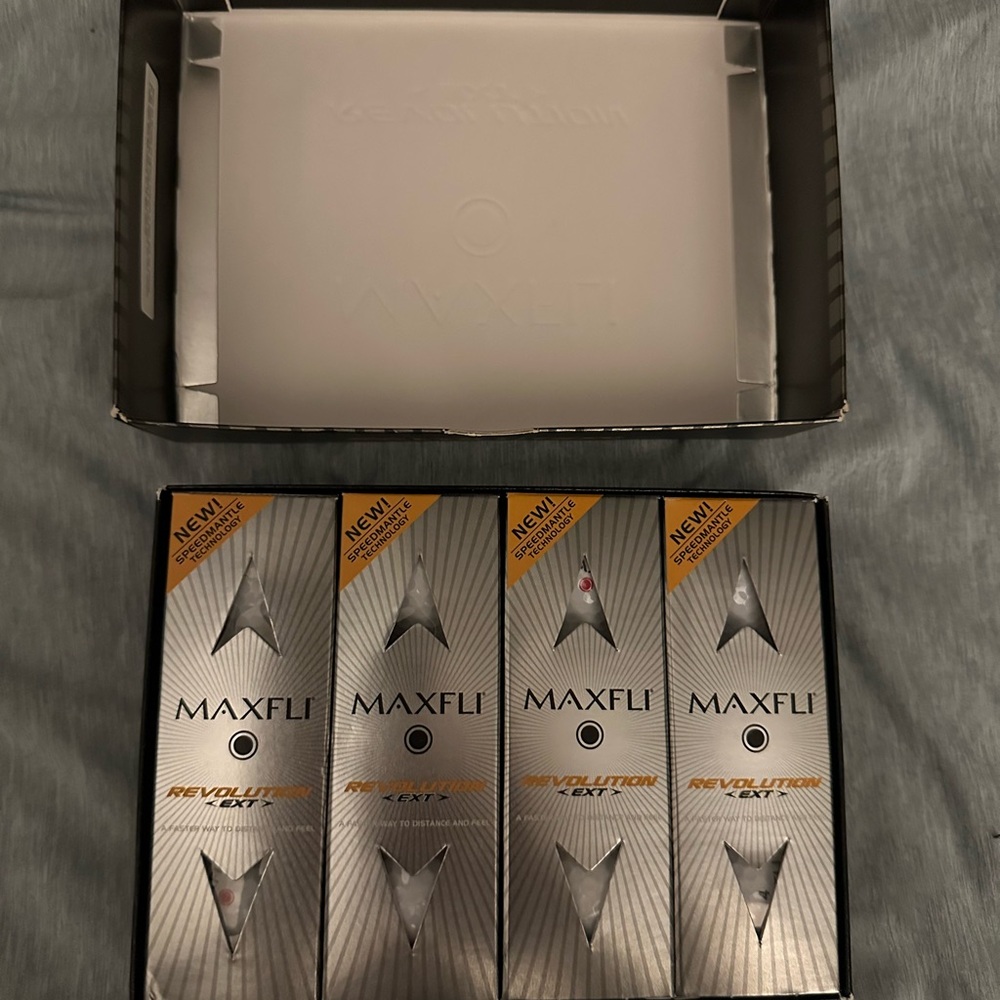 Maxfli Revolution Golf Balls - White